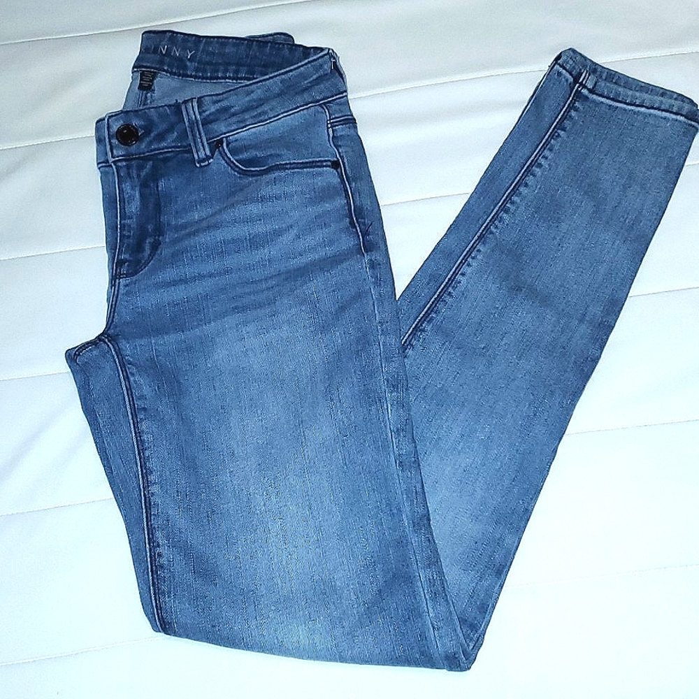 White House Black Market The Skinny Jeans | Size 0